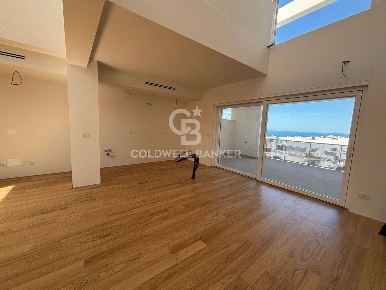 Foto Attico in Via Vittorio Veneto, Monopoli Centro di 157 m² con 6 locali