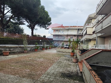 Foto Attico in via arcidiacono mario, Acireale di 90 m² con 3 locali