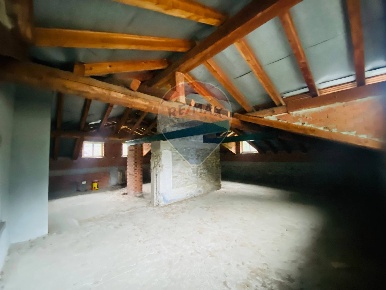 Foto Attico a Fontainemore di 143 m² con 4 locali in vendita