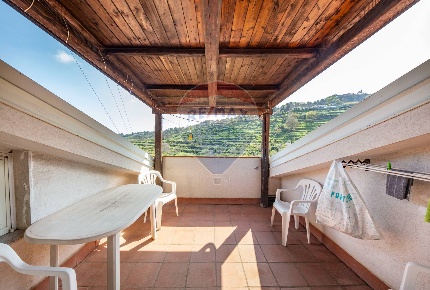 Foto Attico in Via San Nicolò, Aci Catena Centro di 76 m² con 2 locali