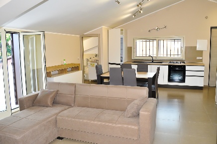 Foto Attico in Via Torquato Tasso, Trecastagni di 133 m² con 4 locali