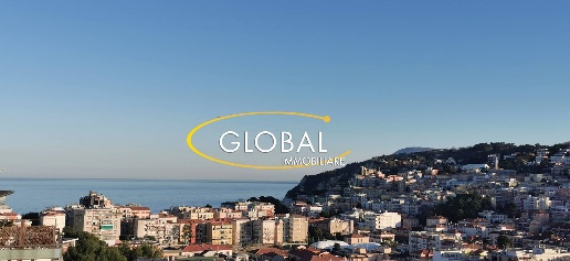 Foto Attico a Ancona Adriatico di 124 m² con 4 locali in vendita