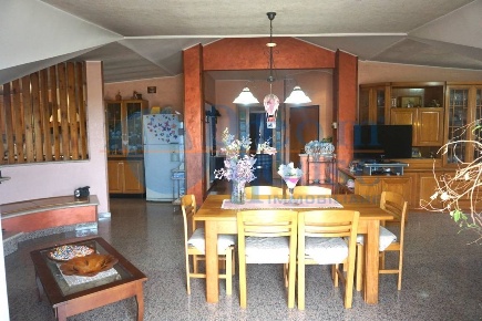 Foto Attico in via vecchia salaria, Colonnella di 193 m² con 4 locali