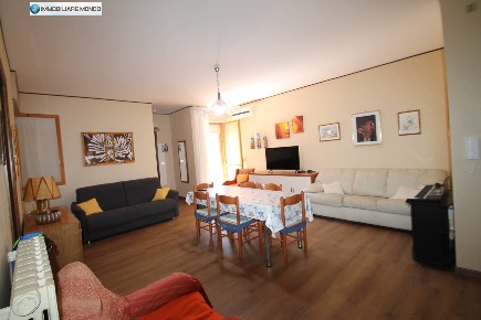Foto Appartamento in Via Sicilia, Campomarino Centro di 122 m² con 4 locali