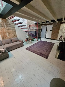Foto Attico a Mantova Centro di 102 m² con 4 locali in affitto
