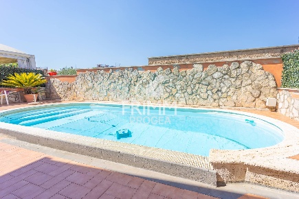 Foto Villa unifamiliare in Via Di Lunghezzina, Roma Lunghezza di 122 m²