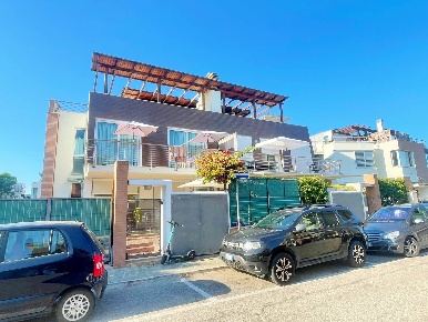 Foto Attici in lungomare alcide de gasperi, Grottammare in vendita