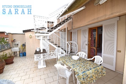 Foto Attico in Via Alceste De Ambris, Viareggio di 80 m² con 3 locali