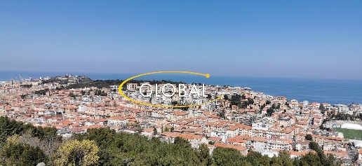 Foto Attico in Via Francesco Angelini, Ancona Passetto di 149 m² in vendita