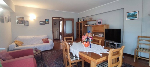 Foto Appartamento a Folignano La Pigna Pigna Bassa di 109 m² con 5 locali