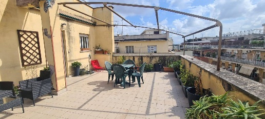 Foto Attici in Via Paola Falconieri, Roma in vendita
