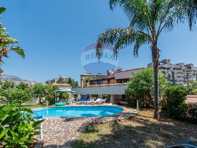 Foto Villa singola a Palermo Boccadifalco - Baida di 1500 m² con 9 locali