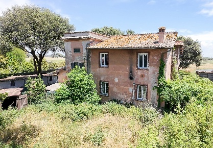 Foto Appartamento in Via Di Piana Bella, Roma Ostia Antica di 182 m²