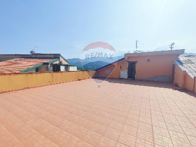 Foto Attico in VIA UMBERTO I, Gaggi di 102 m² con 1 locali in vendita