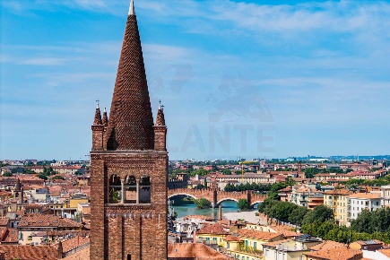 Foto Attico in Corso Porta Borsari, Verona Centro Storico di 260 m²