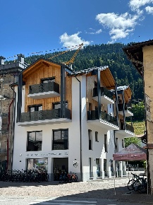 Foto Attico in Piazza della Libertà, Pinzolo Centro di 145 m² con 3 locali