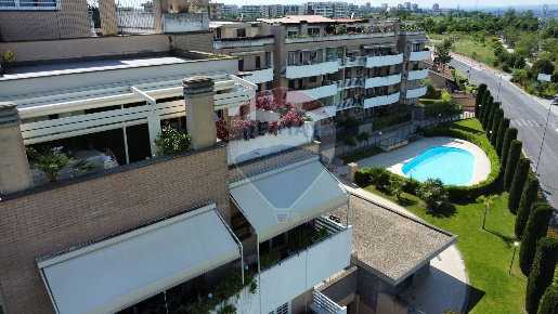 Foto Attico in via franco becci, Roma Porta di Roma di 90 m² con 2 locali