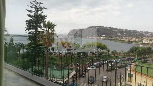 Foto Attico a Bacoli Centro di 90 m² con 3 locali in vendita