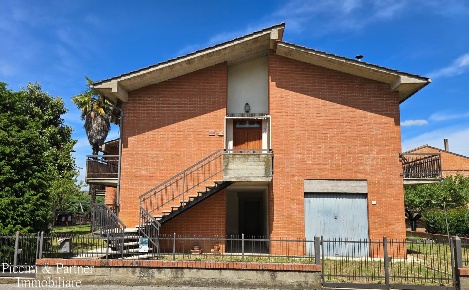 Foto Villa bifamiliare in Via Como, Montepulciano Montepulciano Stazione