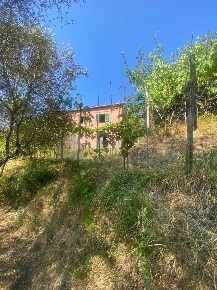 Foto Villa singola a Follo di 70 m² con 4 locali in vendita