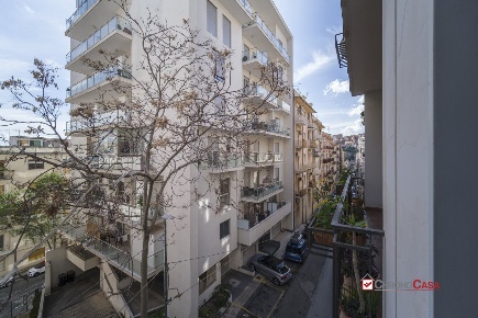 Foto Appartamento in Viale San Sebastiano, Messina Centro Storico di 170 m²