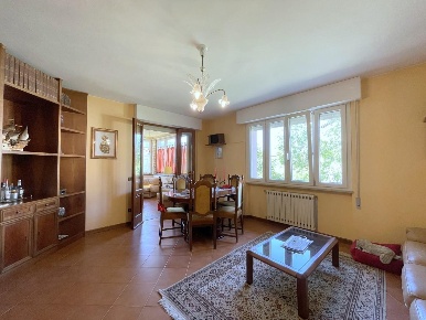 Foto Casa indipendente a Massarosa Stiava di 230 m² con 6 locali in vendita