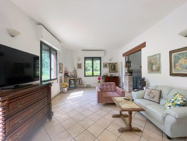 Foto Casa indipendente a Camaiore in vendita