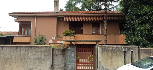 Foto Villa unifamiliare a Vigevano Cascame, San Giovanni di 277 m²