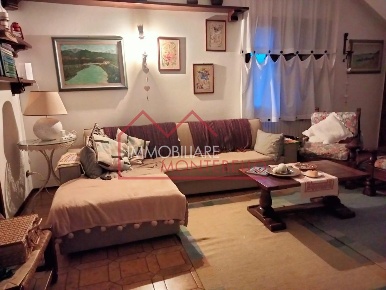 Foto Villa unifamiliare a Forte dei Marmi Centro di 250 m² con 10 locali