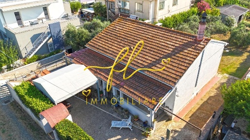 Foto Villa unifamiliare a Cecina Cecina Centro di 110 m² con 5 locali