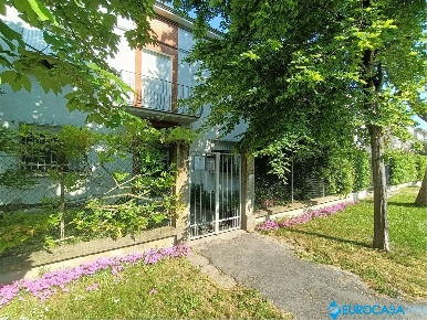 Foto Appartamento in Via Marconi 10, Rolo Centro di 186 m² con 5 locali