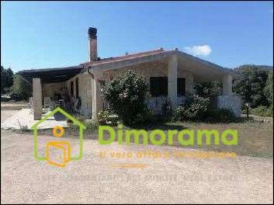 Foto Appartamento in località Lu Piru Masedu, Aglientu Centro di 205 m²