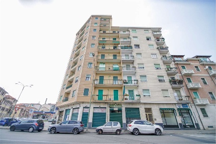 Foto Appartamento in via forlì 77, Torino Lucento di 75 m² con 4 locali