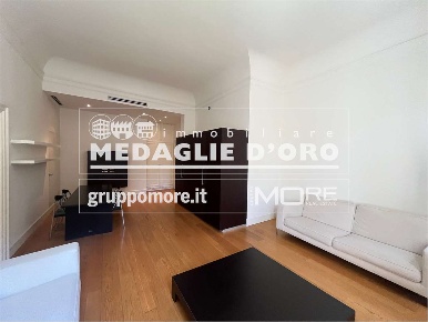 Foto Appartamento in ad.ze V.le V. Veneto, Modena Centro Storico di 65 m²