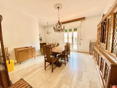 Foto Appartamento a Pistoia Pistoia Ovest di 205 m² con 6 locali in vendita
