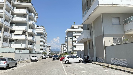 Foto Appartamento in Via Monticelli 2/B, Salerno di 80 m² con 3 locali