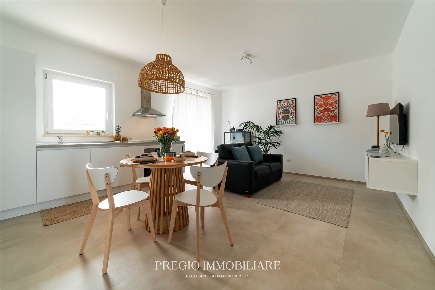 Foto Appartamento in Via Papa Pio Dodicesimo, Monopoli Centro di 66 m²