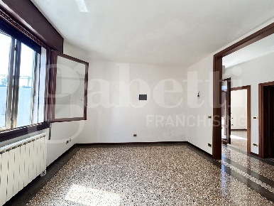 Foto Appartamento in Viale Garibaldi, Venezia Mestre di 70 m² con 3 locali