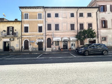 Foto Appartamento in Via Umberto I 35, Castel Sant'Elia Centro di 100 m²