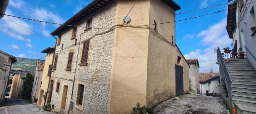 Foto Casa indipendente in PALAZZO MANCINELLI, Gualdo Tadino di 230 m²