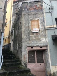 Foto Casa indipendente in Via Leonardo Da Vinci n° 16, Bronte di 150 m²