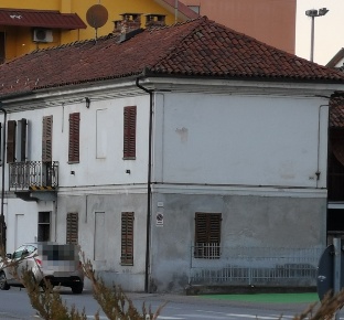 Foto Casa indipendente in corso ivrea, Asti di 94 m² con 4 locali