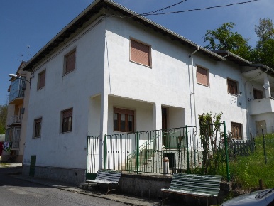 Foto Casa indipendente a Spigno Monferrato di 450 m² con 10 locali