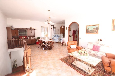 Foto Casa indipendente a Feisoglio di 190 m² con 5 locali in vendita