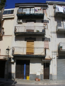 Foto Casa indipendente in Piazza Caduti sul Lavoro, Campofelice di Roccella