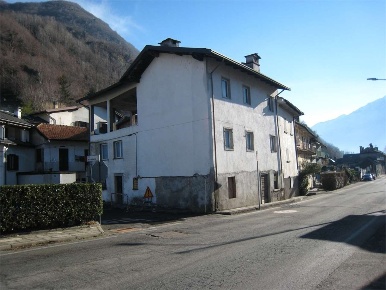 Foto Casa indipendente in via nazionale, Vogogna Centro di 170 m²