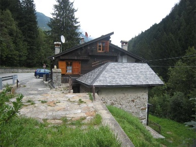 Foto Casa indipendente in strada statale 549 504, Macugnaga di 65 m²