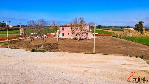Foto Casa indipendente a Piombino in vendita
