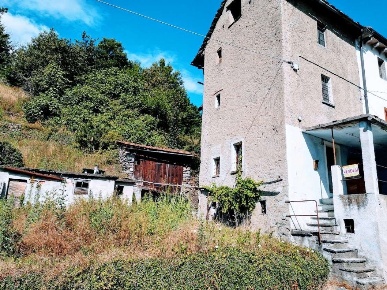 Foto Casa indipendente in LUSENTINO, Domodossola di 90 m² con 4 locali