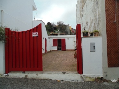 Foto Casa indipendente a Piedimonte Etneo di 150 m² con 5 locali in vendita